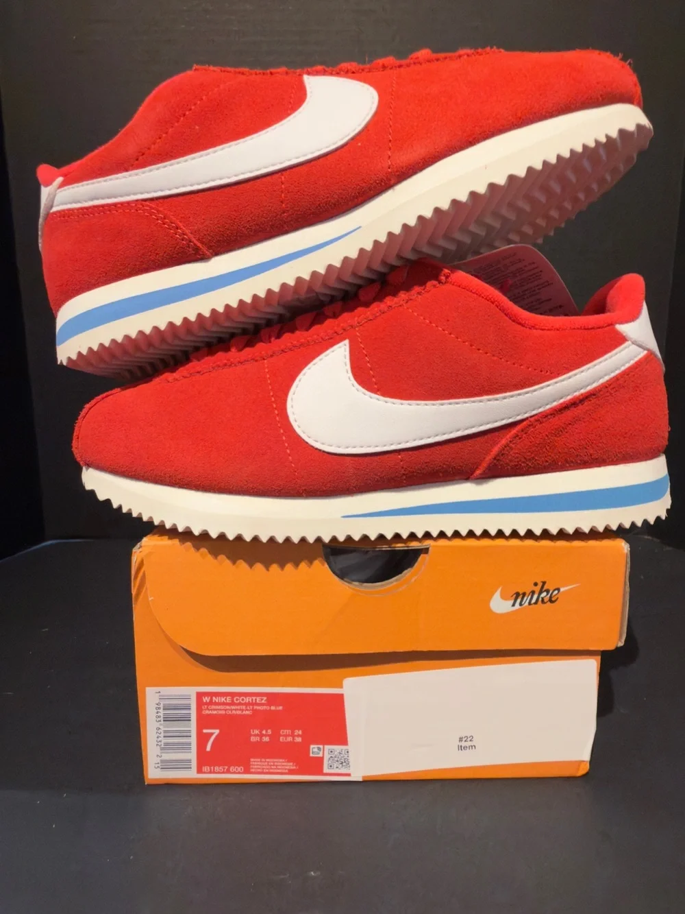 Nike Women’s Red Suede Cortez reverse Gumps Sneakers 7W